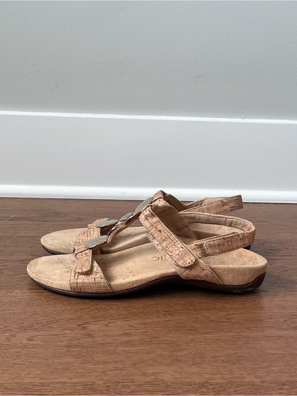 Vionic Farra Orthotic Adjustable Strap Slingback Comfort Sandals Size 8 Tan Gold - Picture 4 of 11
